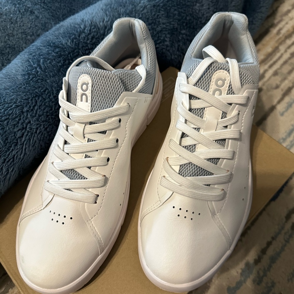 ON Women's White Sneakers